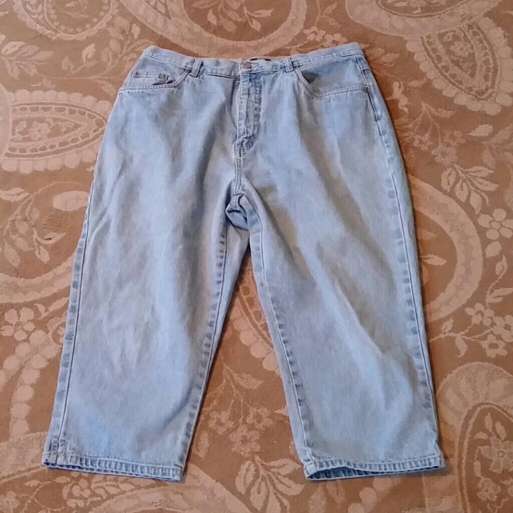 Bill Blass Capri jeans